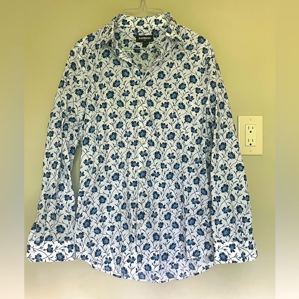 Express Men’s Slim Dress Button Up Medium